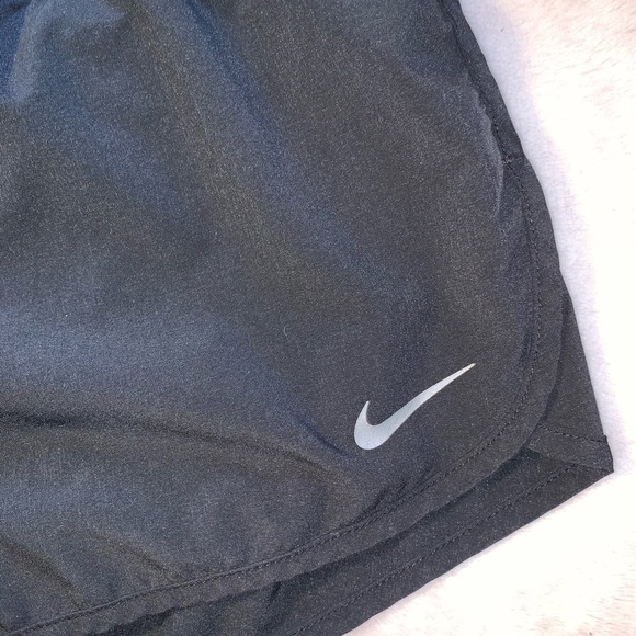 Nike running shorts - Picture 3 of 6